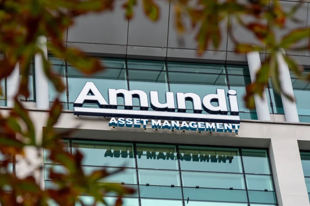 Amundi Wins $635M UK Universities Fossil-Free Cash Fund Mandate