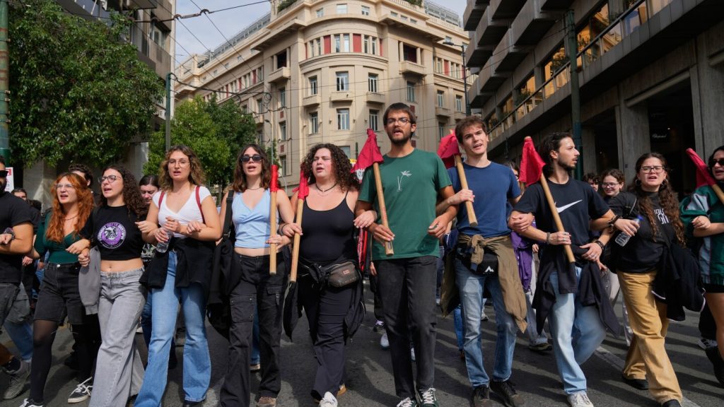 Greece sees 2nd general strike this month as unions protest new labor law