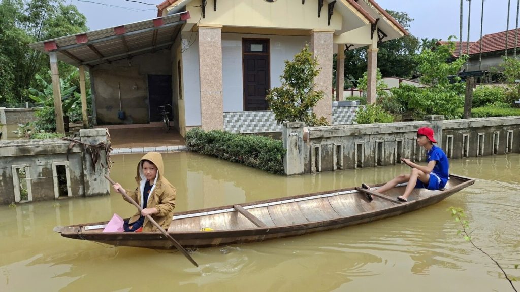 Floods kill 13 in Central Vietnam as rescue operations push forward