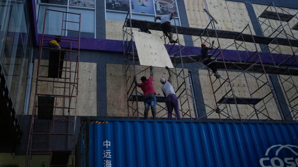 Category 4 Hurricane Melissa roars toward Jamaica