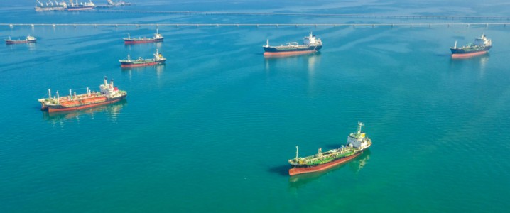 Oil Prices Set to Extend Losing Streak as Floating Storage Soars