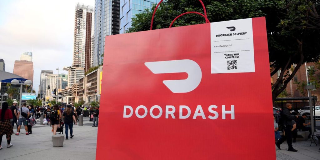 DoorDash Plans to Spend Big on Tech and Robots, Stock Falls 20%