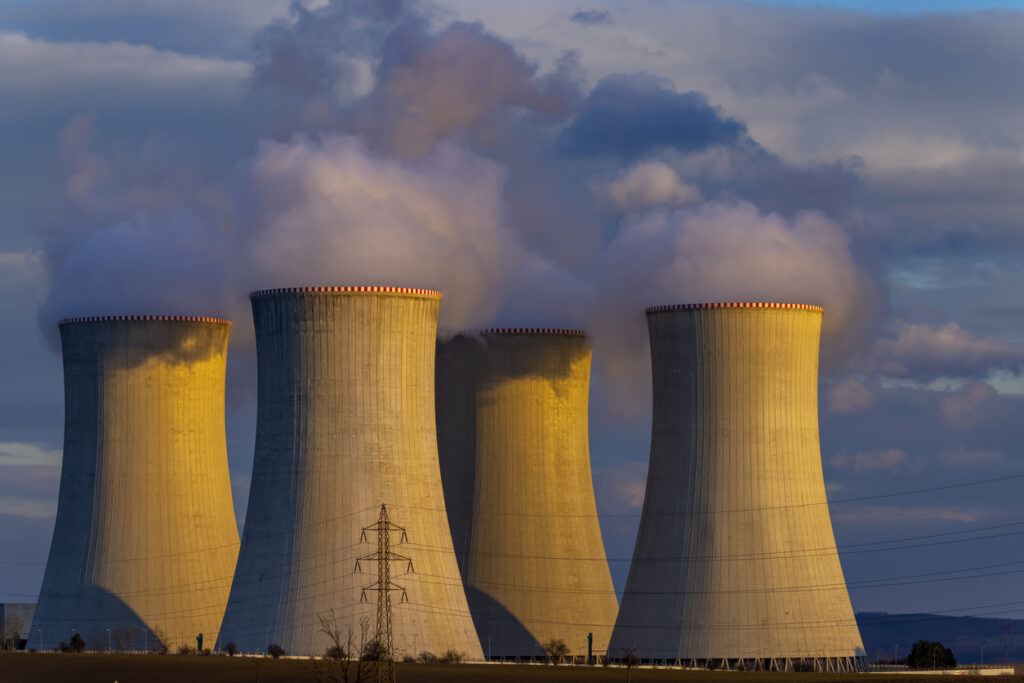 U.S. backs nuclear plant restart as AI power demand soars – Oil & Gas 360
