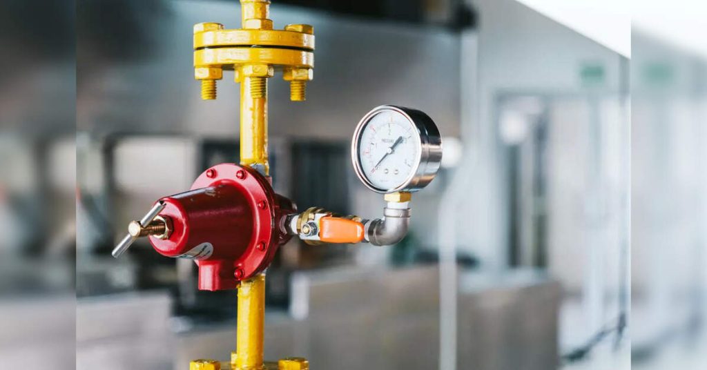 Crisil Projects 8-12% Rise in City Gas Distributor Margins for FY26, ETEnergyworld