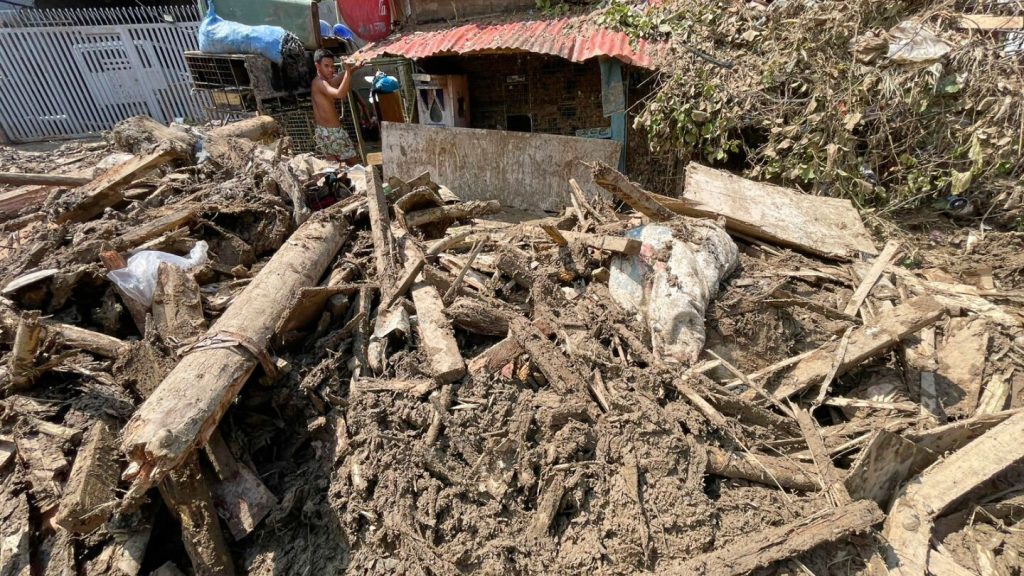 Super Typhoon Fung-wong threatens the Philippines