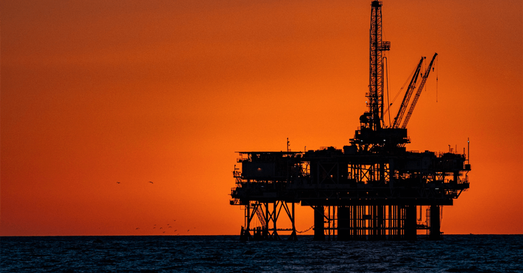 Oil Pauses Ahead of OPEC Meeting