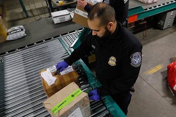 De Minimis Phaseout Delivers $1 Billion in Recovered Import Revenue