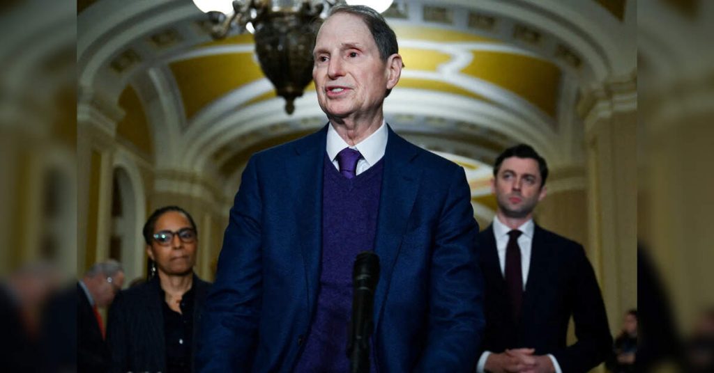 Senator Wyden Investigates Cartel-Linked Fuel Smuggling in U.S.-Mexico Trade, ETEnergyworld