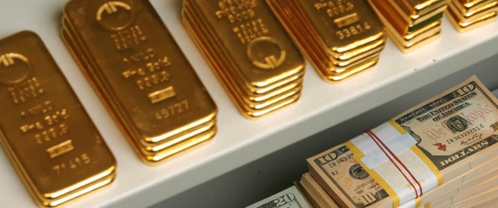 Gold Briefly Jumps Toward $5,600 as Iran Tensions Flare