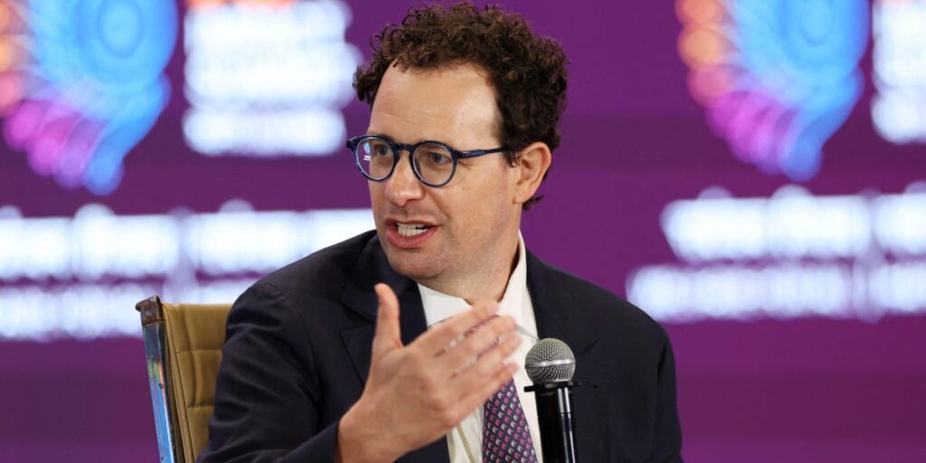 Anthropic Is Dropping Its Signature Safety Pledge Amid a Heated AI Race