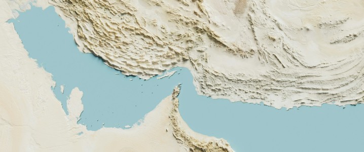 Analysts See $100 Oil on Strait of Hormuz Disruption