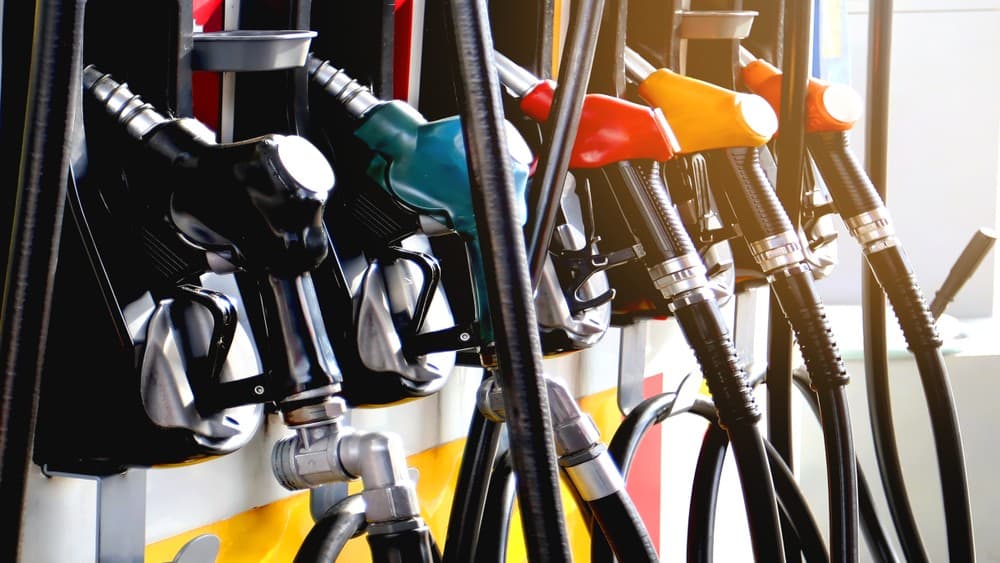 IEA Urges Working From Home and Cutting Air Travel to Ease Oil Supply Shock