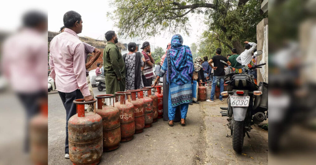 Gujarat hikes LPG supply by 20 per cent; prioritises PNG connections, ETEnergyworld
