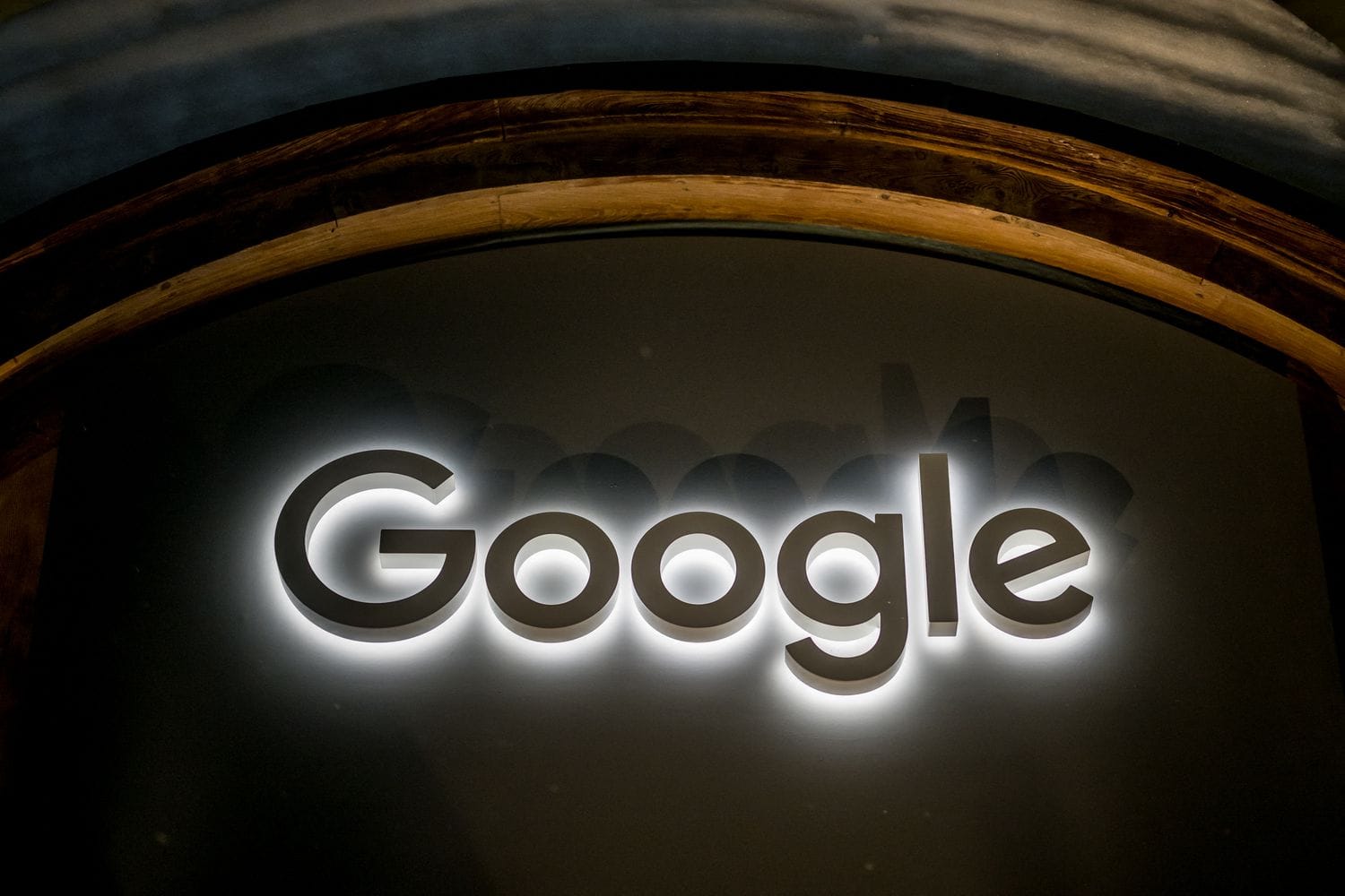Google SEMI Mobilize Semiconductor Industry To Cut 277 Million Tons Of CO2 By 20